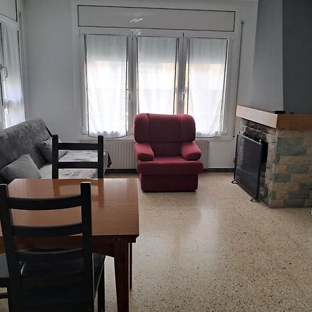 Apartamento Canyet Berga Bagian luar foto