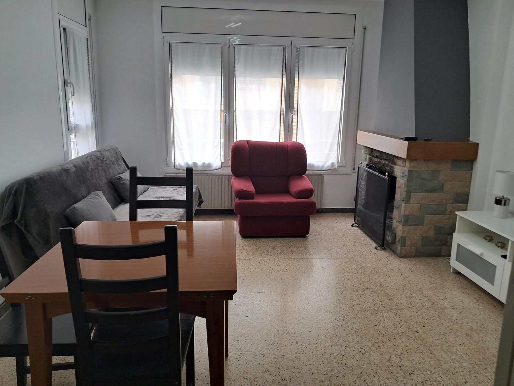 Apartamento Canyet Berga Bagian luar foto